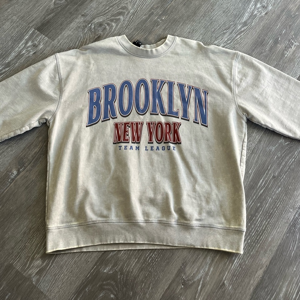 Brooklyn New York Graphic Crewneck Sweatshirt - Cream